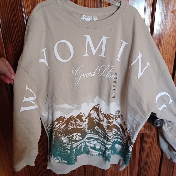 Oversized Wyoming sweatshirt - Picture 1 of 10
